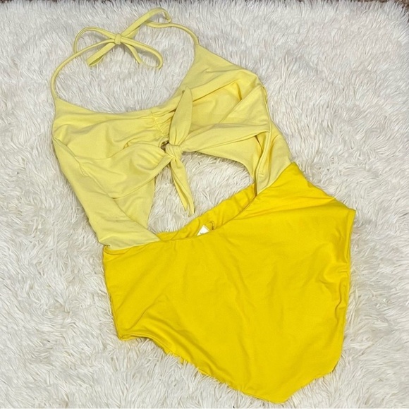 Raising Wild Erica swimsuit NWOT - Picture 3 of 4